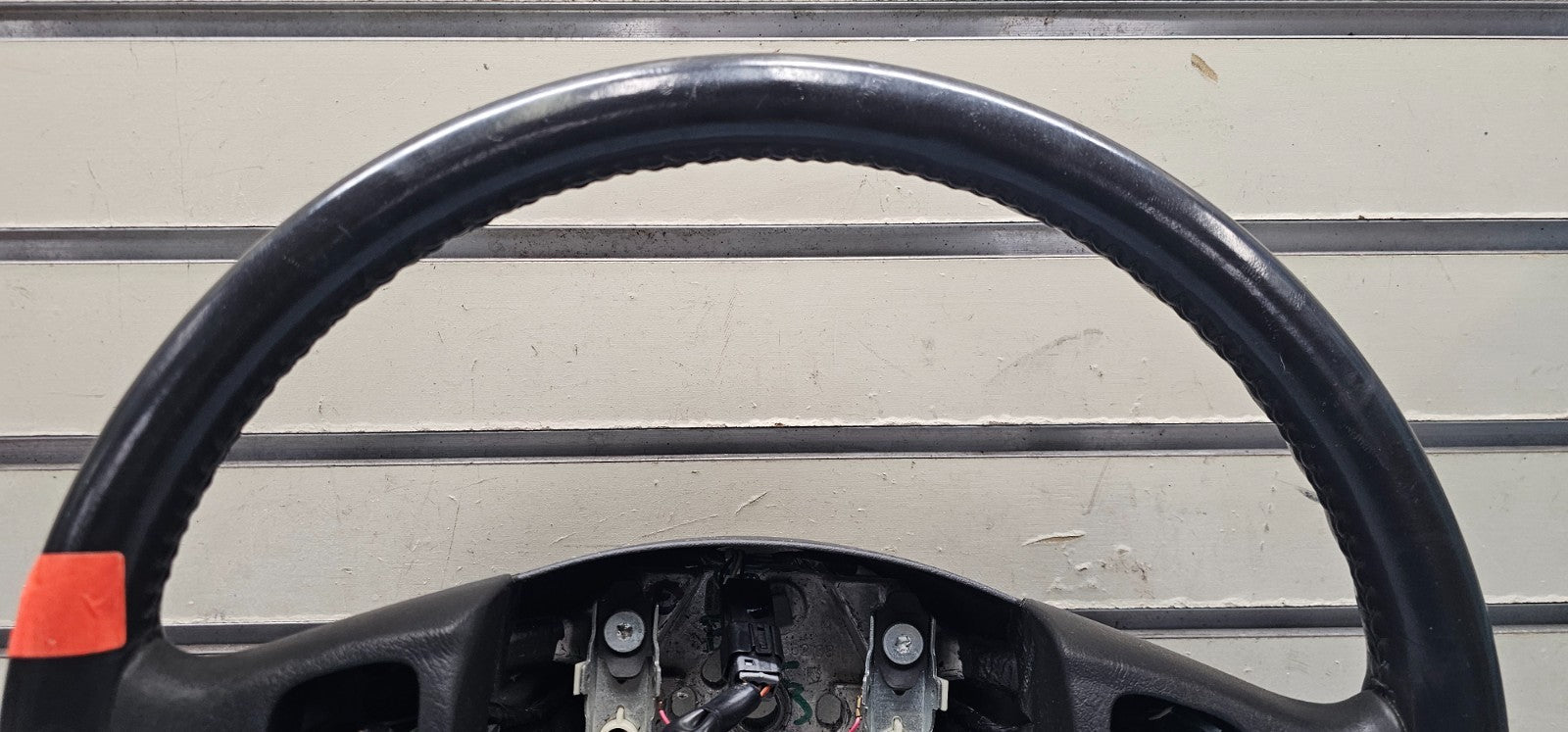 🔥03-06 SILVERADO SIERRA YUKON TAHOE SUBURBAN STEERING WHEEL LEATHER BLACK