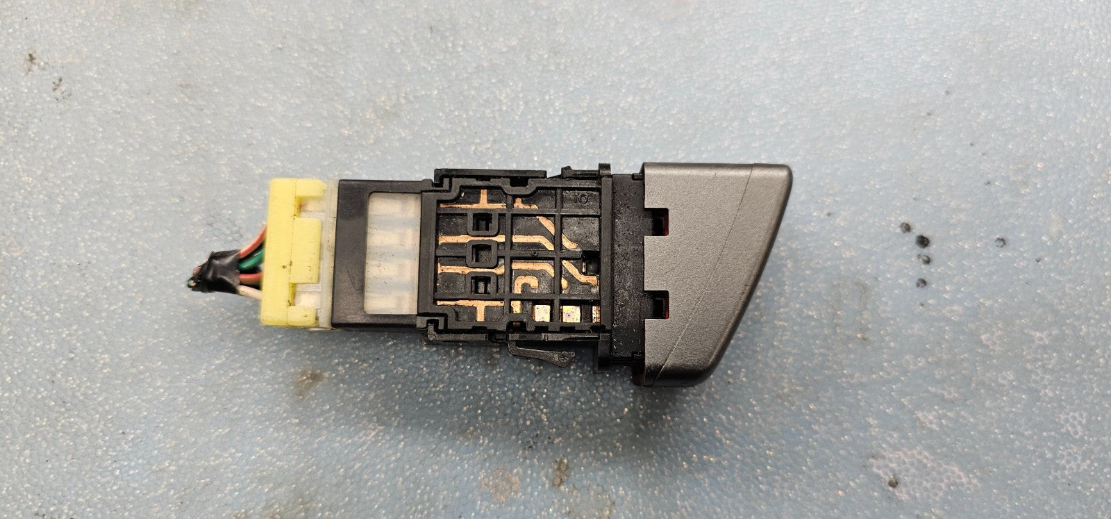 🔥00-04 Nissan Almera Maxima Hazard Warning Switch Button Silver