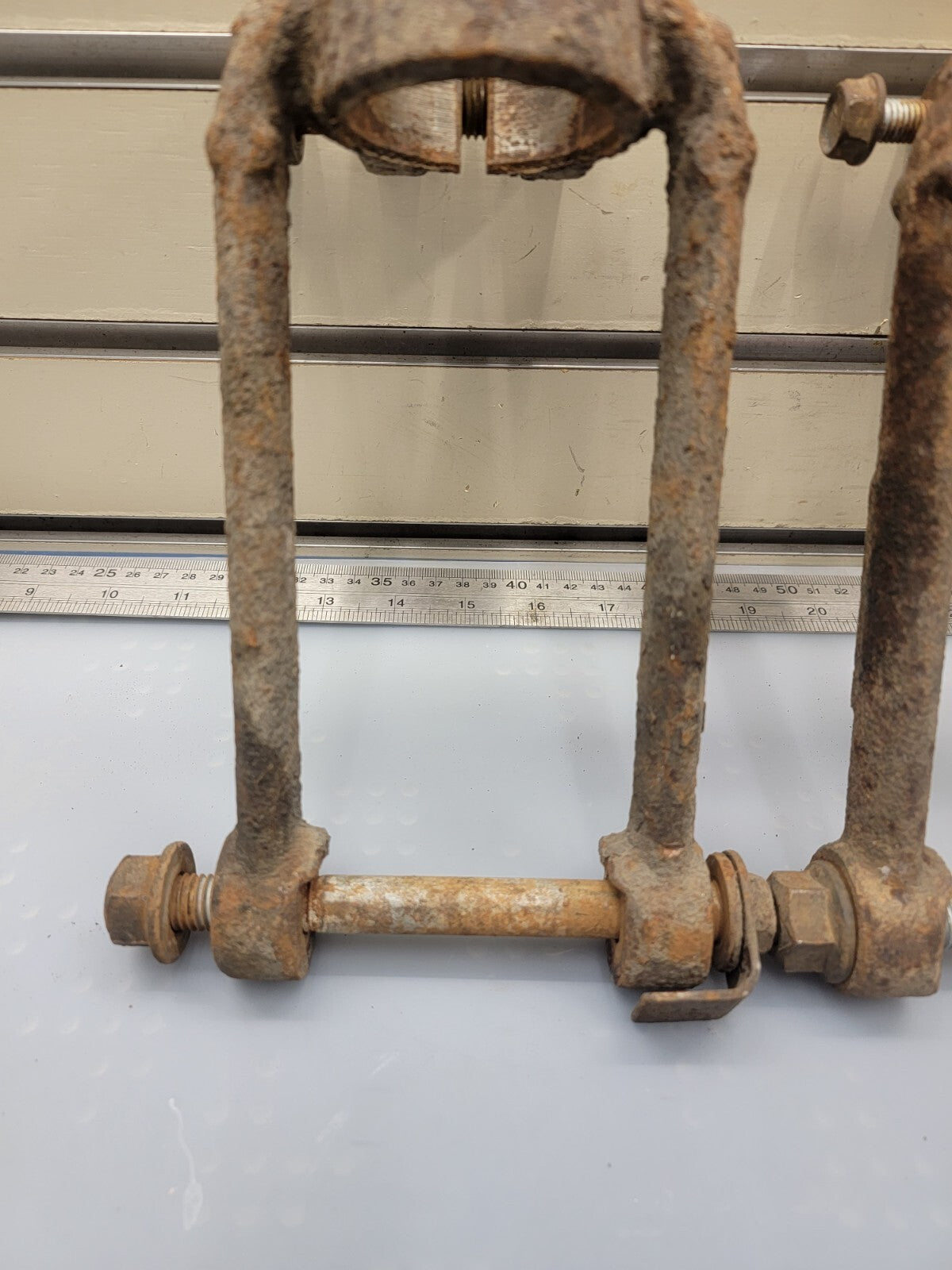 05-10 Jeep GrandCherokee Commander LH RH Set Pair Clevis Strut Fork OEM/JC