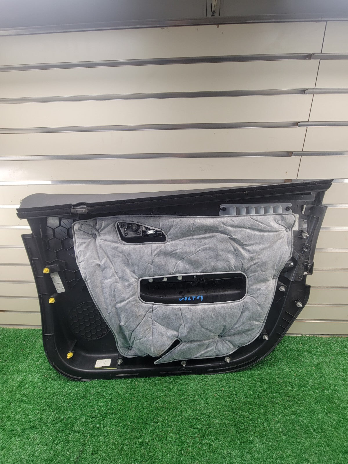 🔥2011-2015 Chevrolet Volt LEFT DRIVER Front Door Panel OEM black/tan