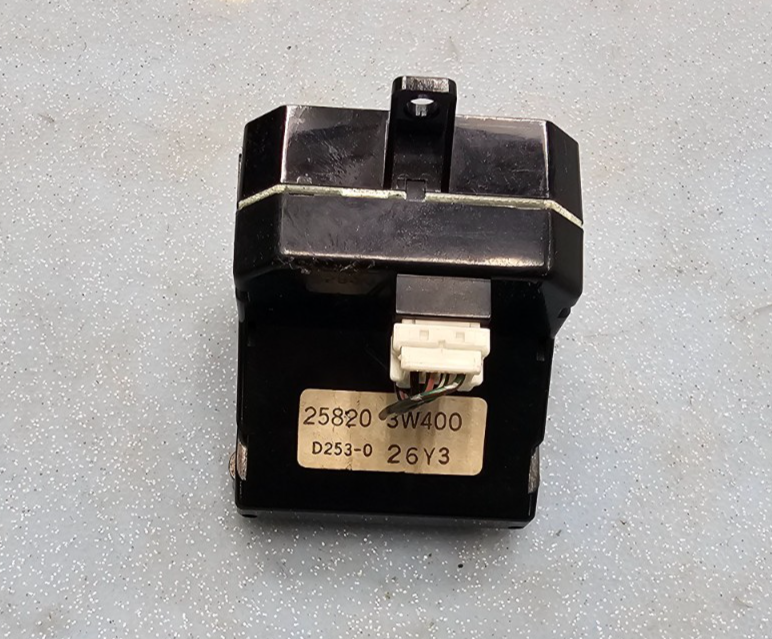 🔥2000-2004 Nissan Pathfinder R50 Center Dash Digital Clock OEM