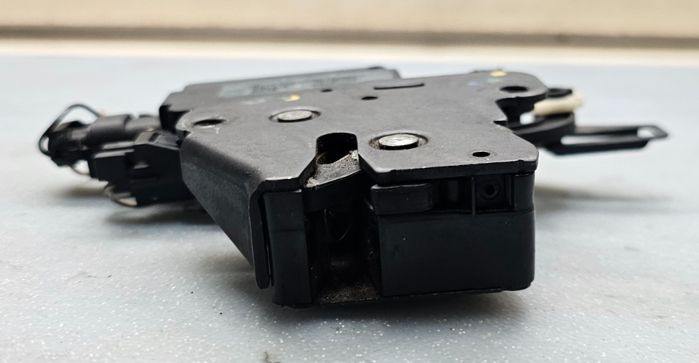 🔥2004-2007 Chevrolet Malibu Liftgate Latch Release Actuator Trunk Deck Lid OEM