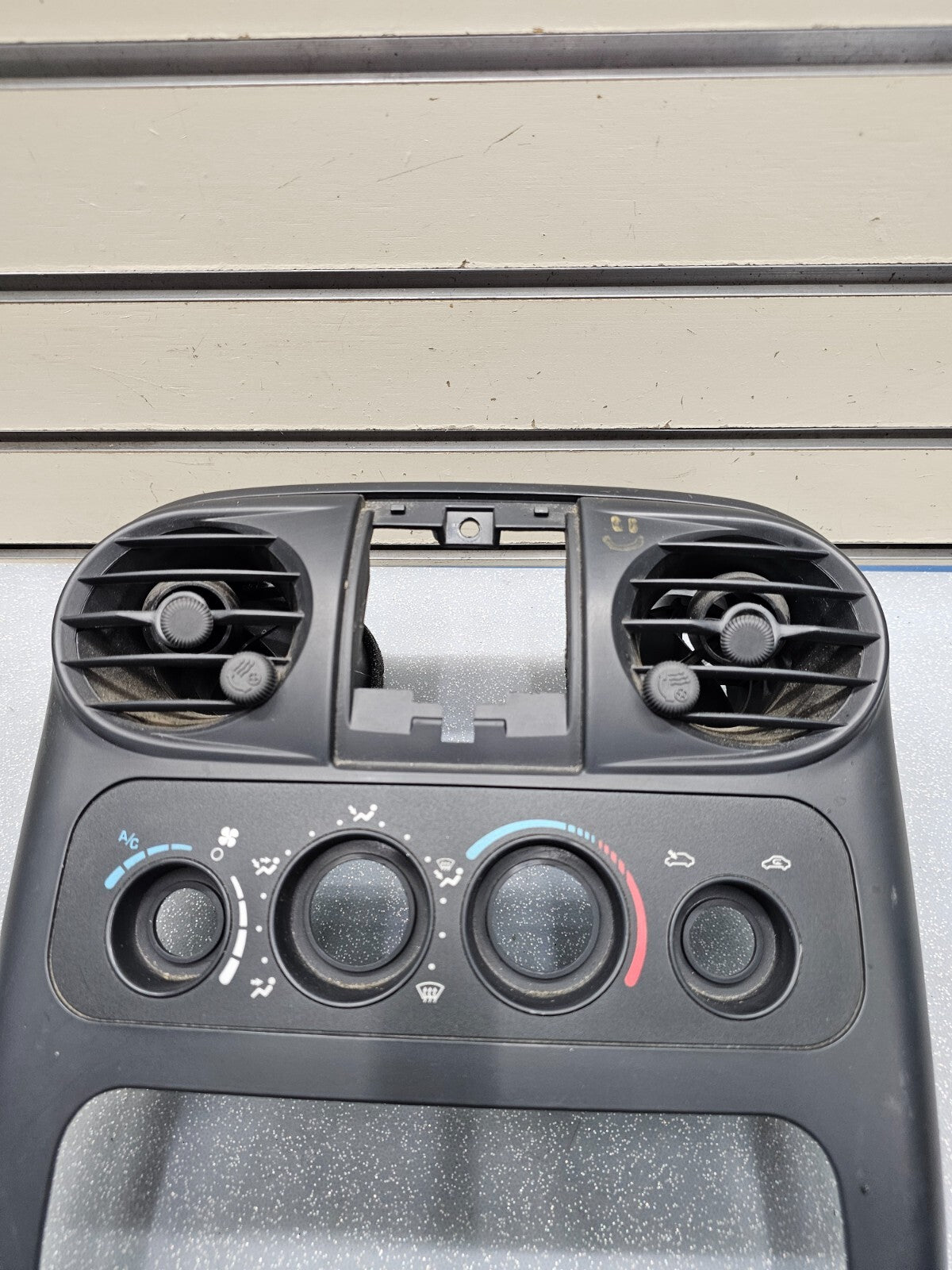 🔥01-05 Chrysler PT CRUISER Dash Radio Bezel Climate Trim Panel BLACK B17