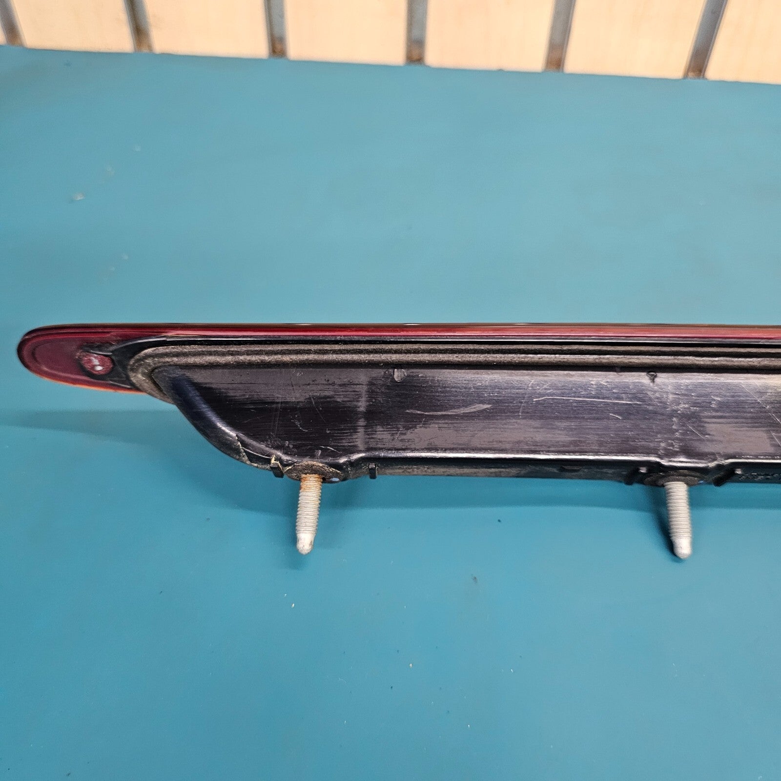 🔥00-05 Cadillac Deville Rear Third 3rd Tail Trunk Brake LED Light Assembly OEM