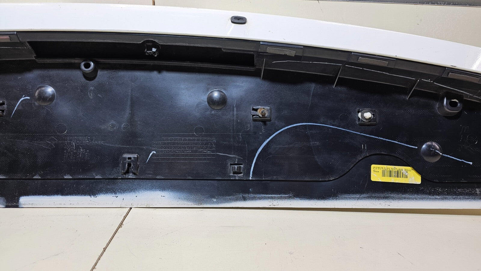 🔥11-20 Grand Caravan Rear Upper Hatch Spoiler Wing Mount Break Light White OEM