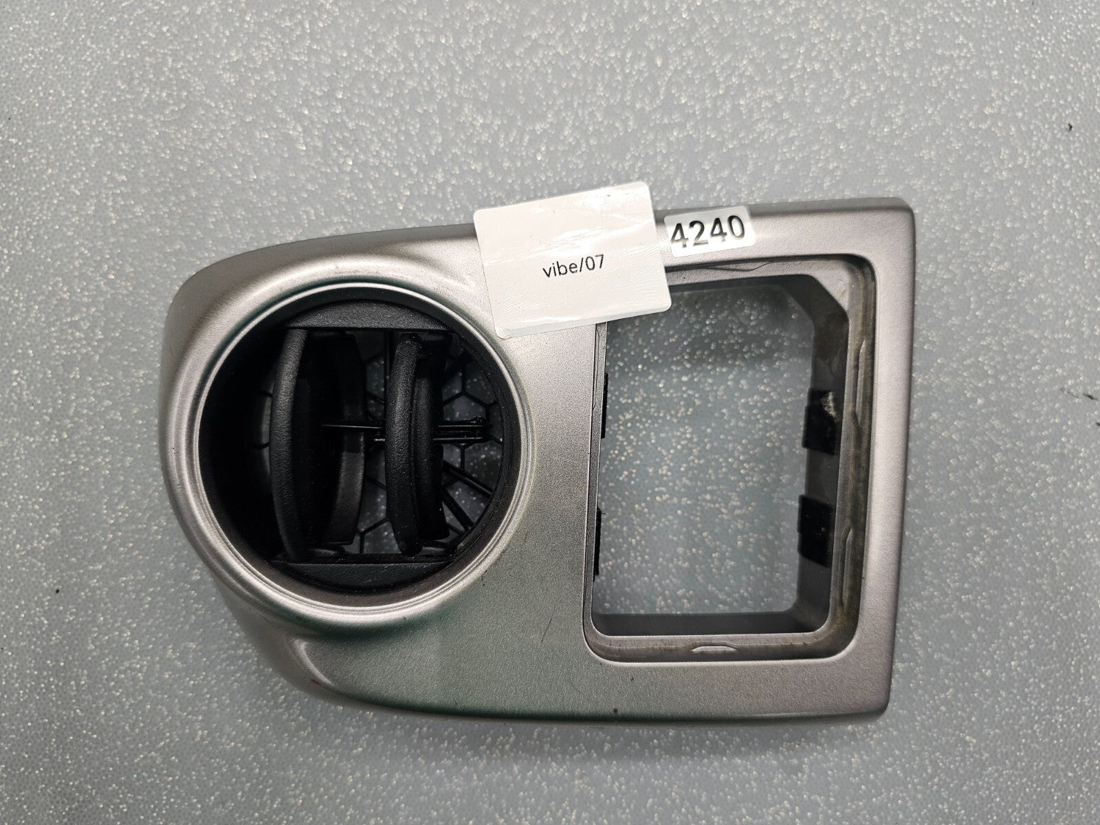 03-08 Matrix Vibe Dash LEFT DRIVER AC Air Vent Filter Heater Conditioner SILVER