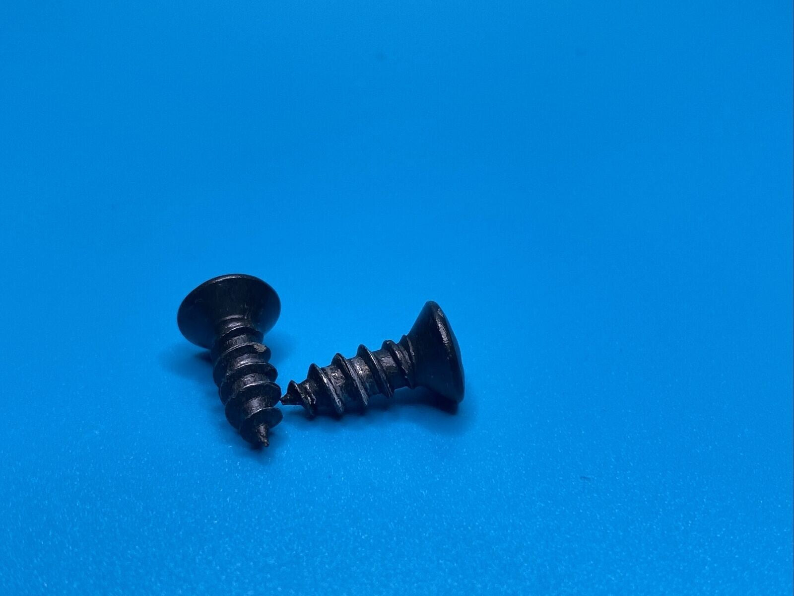 03-08 Toyota Corolla/Matrix Sun Visor Mount Set of 2 Screws/TC