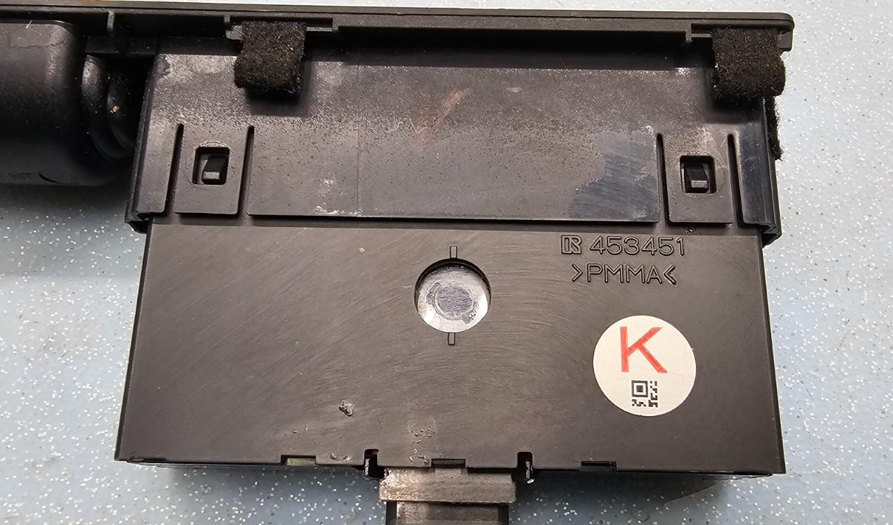 🔥06-09 LEXUS IS250  IS350 CENTER CONSOLE SEAT HEATER CONTROL PANEL OEM BLACK