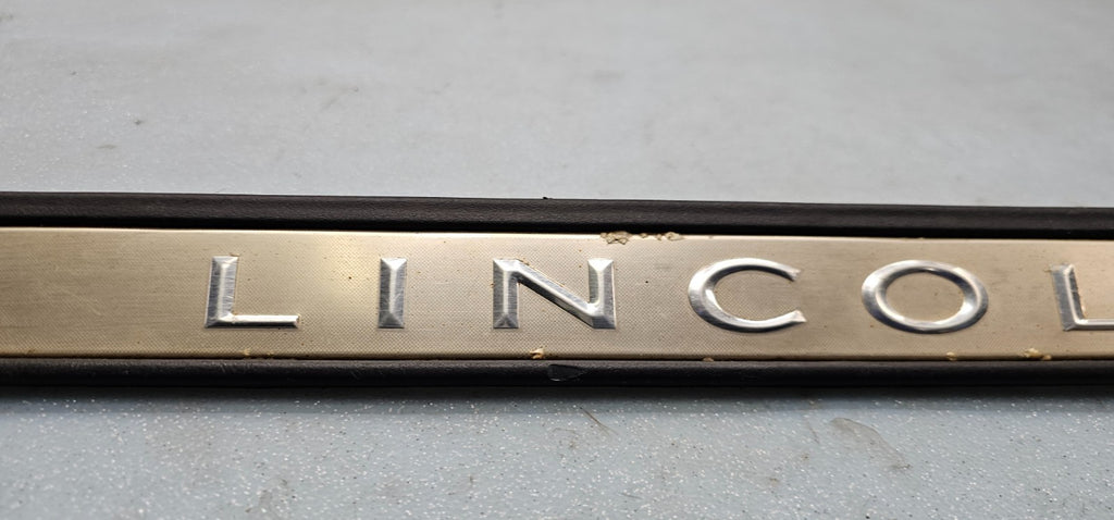 🔥2003-2011 Lincoln Town Car OEM Genuine Interior Trim Door Sill Plate