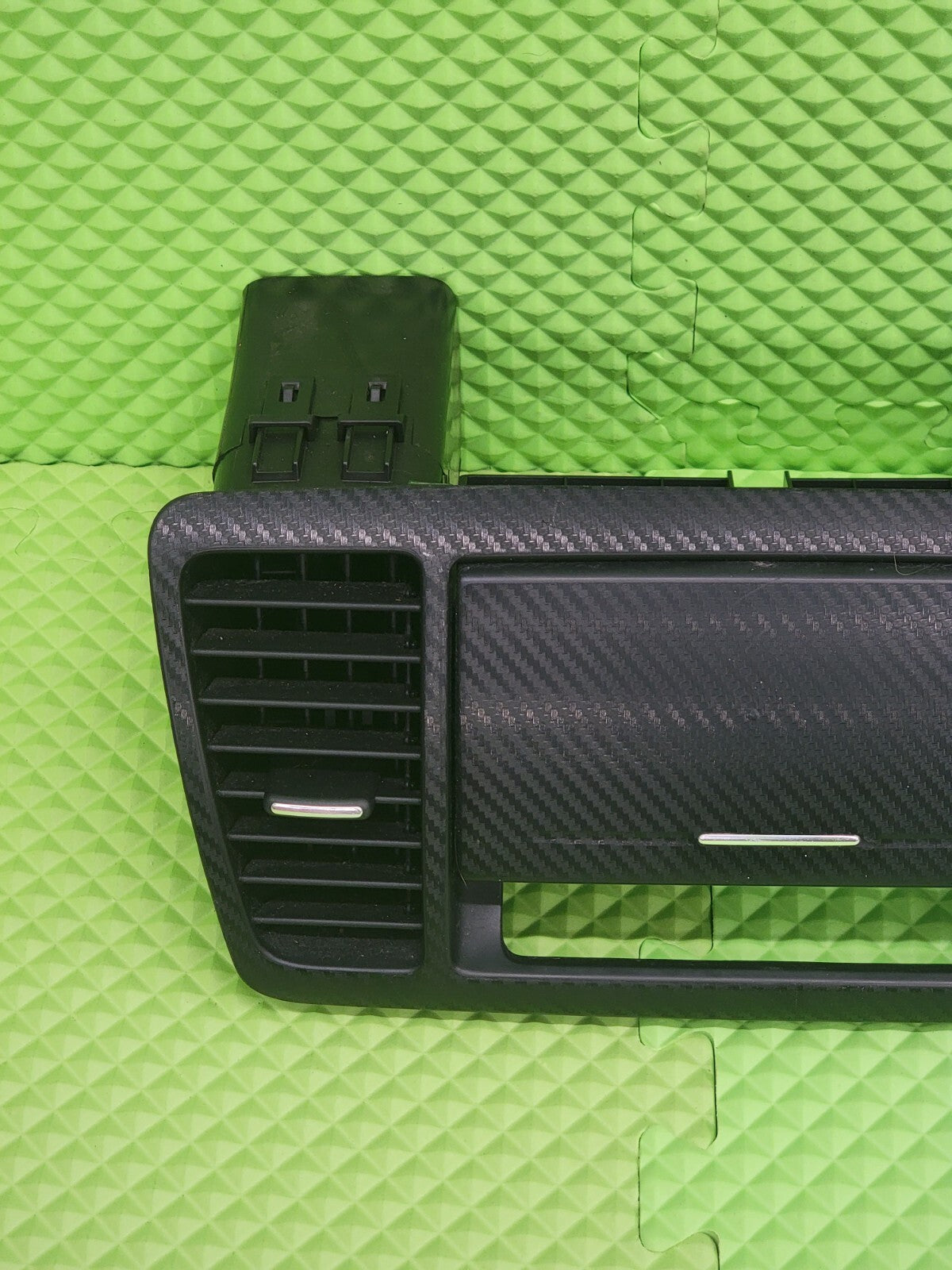 05-09 Subaru Legacy Outback Center Dash Trim Bezel Vents Storage Carbon OEM B31
