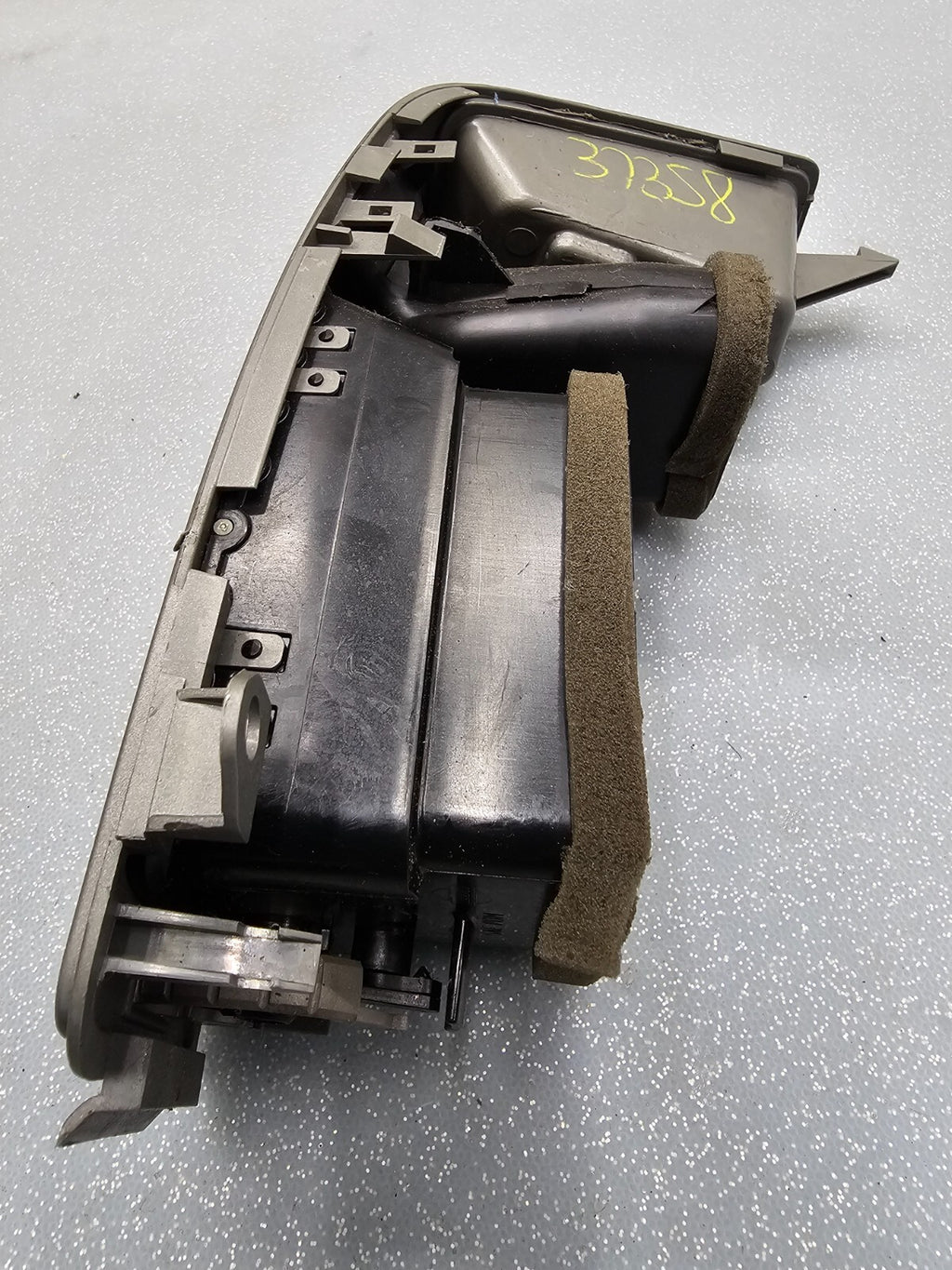05-15 TITAN ARMADA QX56 DASH RIGHT PASSENGER AIR VENT HEATER FILTER CONDITIONER