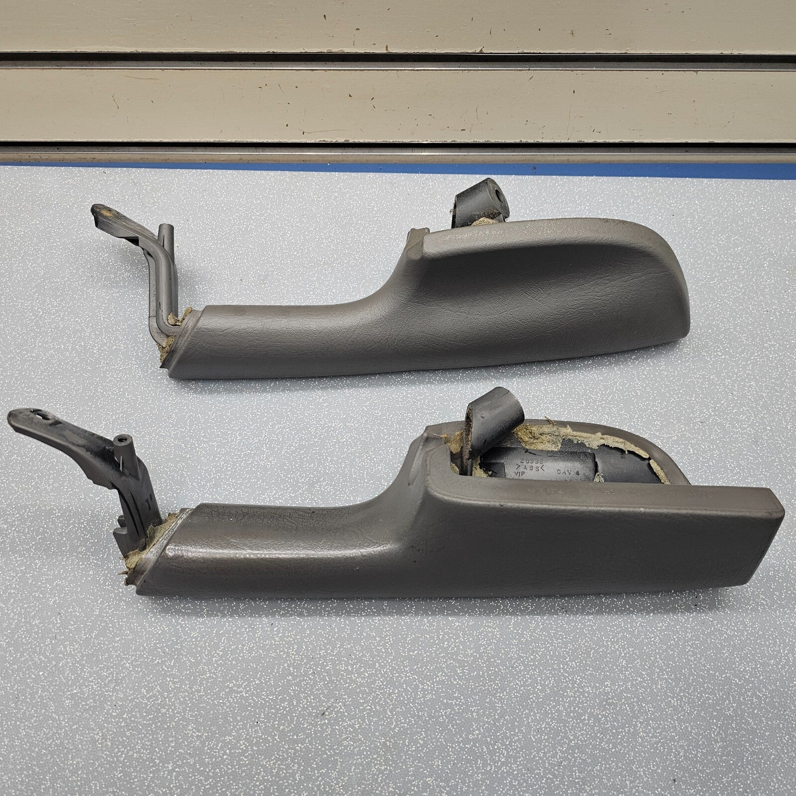 🔥02-09 TRAILBLAZER Door Panel ARMREST Pull Handle LEFT & RIGHT Set 2 GRAY H4