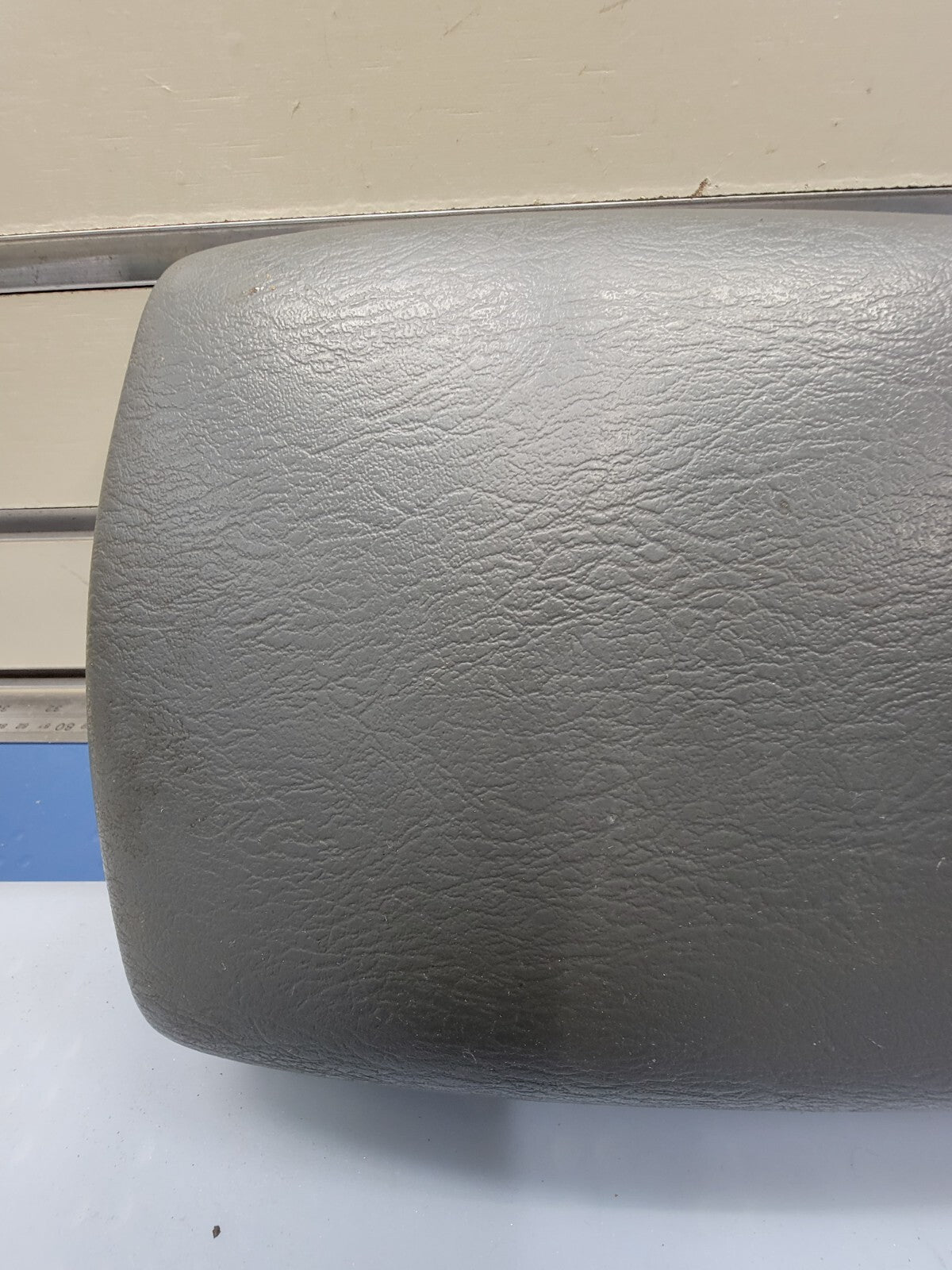 🔥2002-2007 Jeep Liberty Center Console Arm Rest Lid DARK GRAY OEM