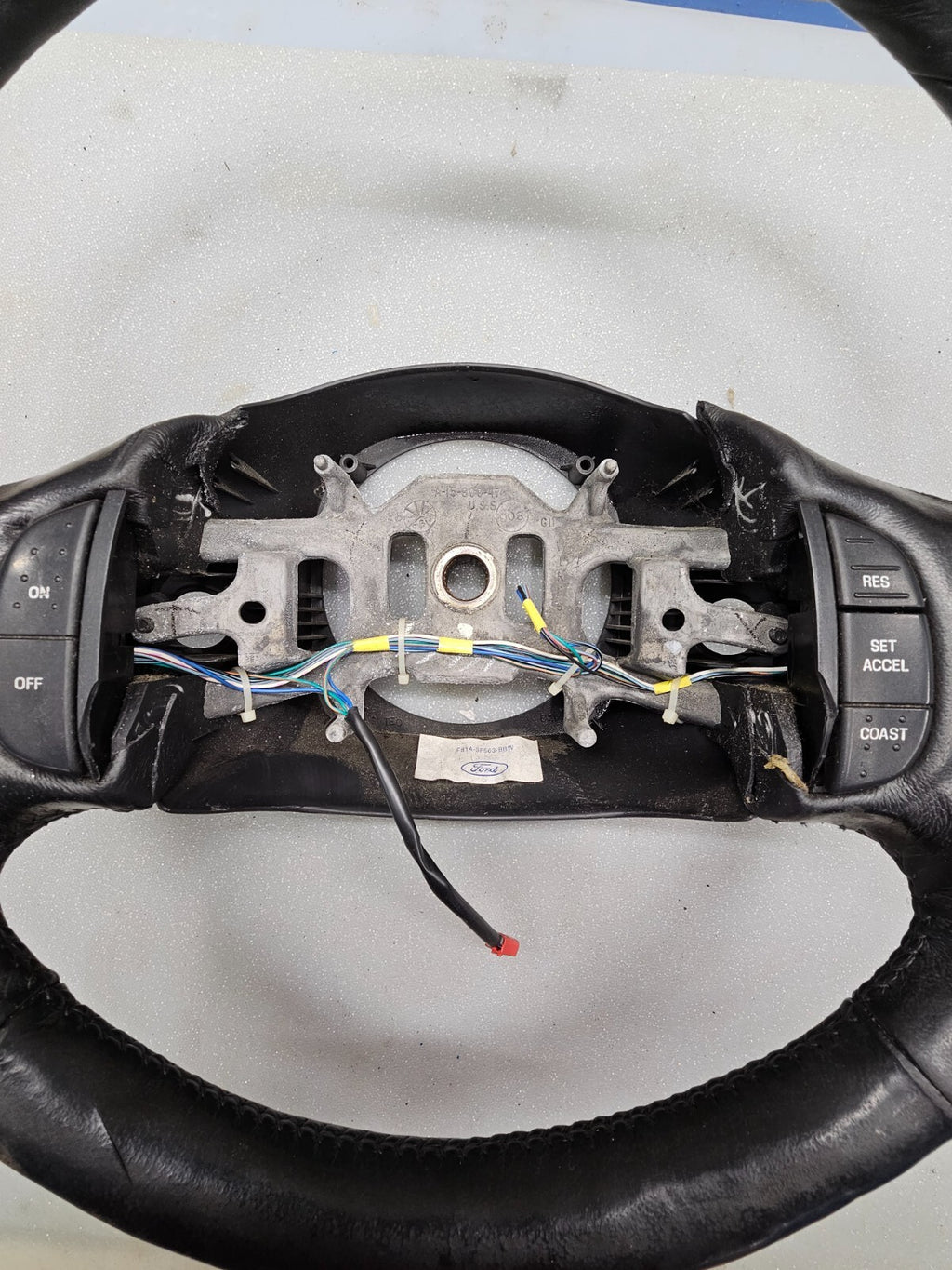 🔥1997-2003 Ford F-150 F-250 EXPEDITION Leather Steering Wheel Cruise Dash Black