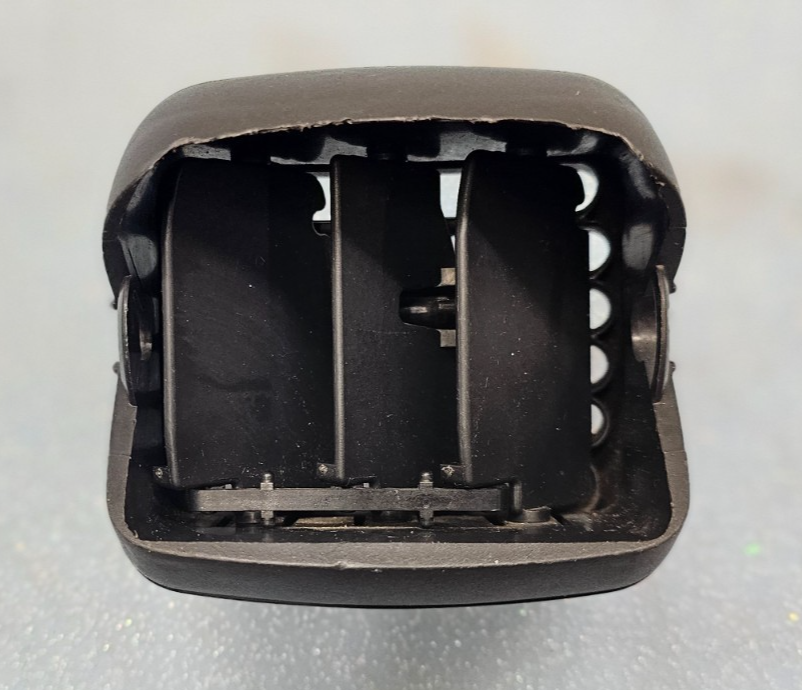 🔥01-05 DODGE NEON 4 Cylinder Center Dash AC A/C HVAC Air Vent Heater Black OEM