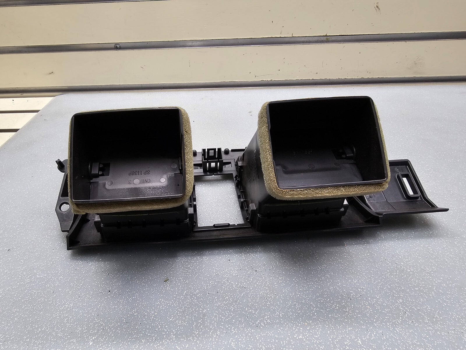 🔥06-11 Cadillac DTS Dash Center Air Vent Heater Filter Trim Bezel Conditioner