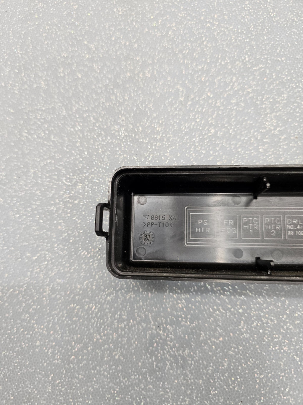 🔥2004-2009 Toyota Prius Hybrid Under Hood Fuse Relay Box Cover Lid Black