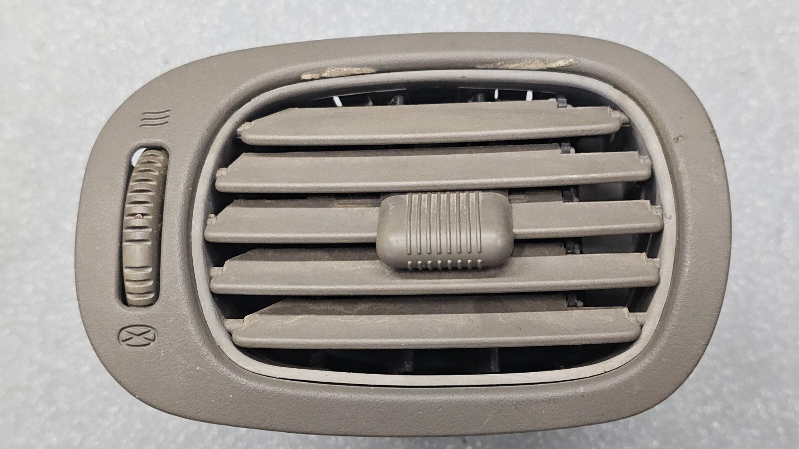 🔥01-07 Dodge Caravan Chrysler Town Country Dash Left Driver Air Vent Tan