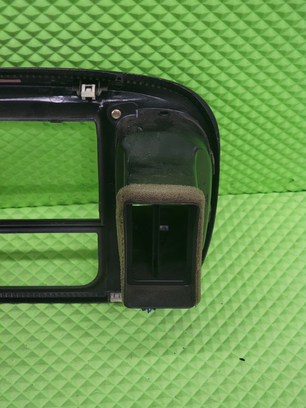 🔥97-03 Ford F150 Center Dash Radio Climate BEZEL Trim Panel Line Light Tan B1