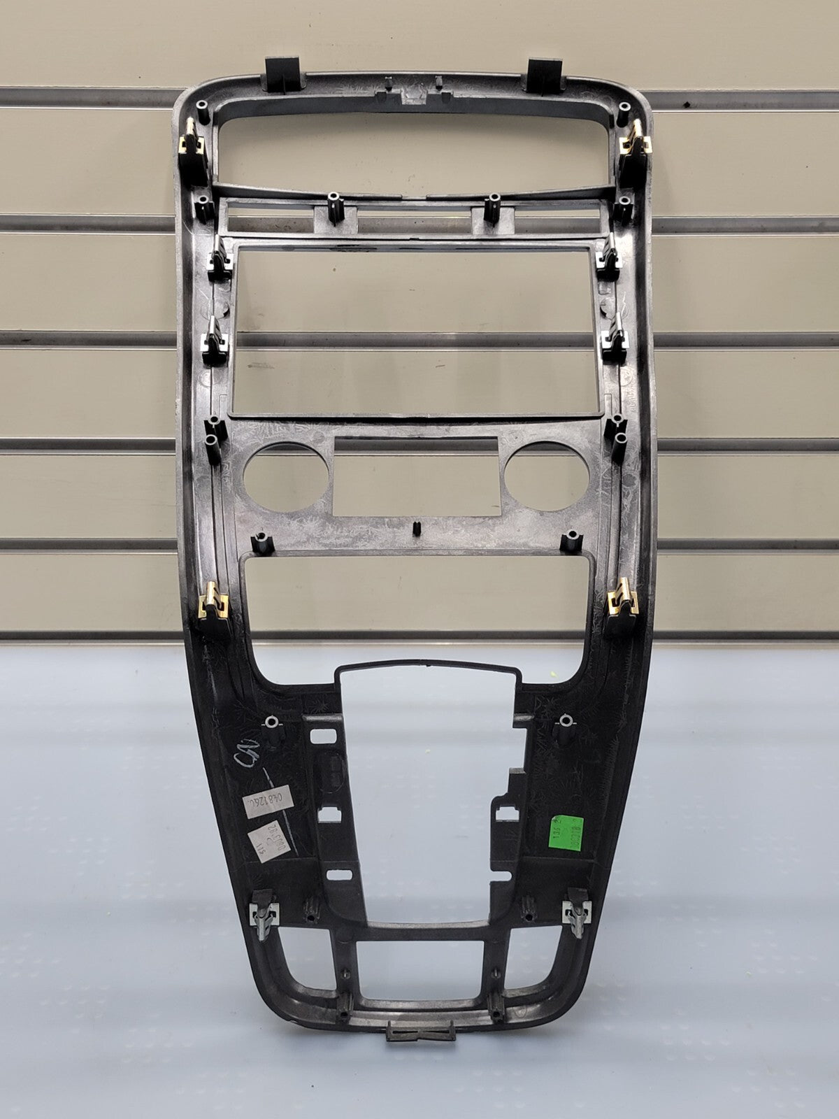 07-09 Chevrolet Equinox Center Dash Radio Climate Bezel Surround Trim silver