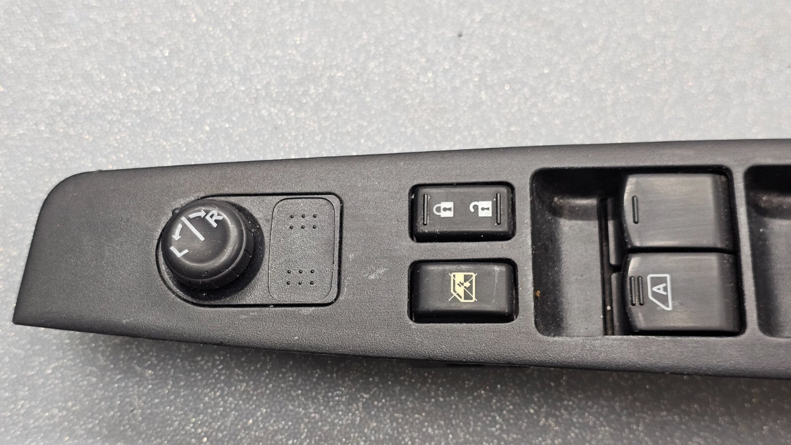 07-10 Nissan Sentra Front Left Driver Master Power Window Switch Assembly Black