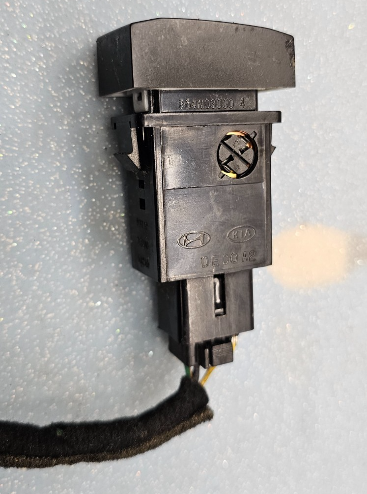 🔥03-06 Kia Sorento Dash Rear Windshield Defrost Control Button Switch Black OEM