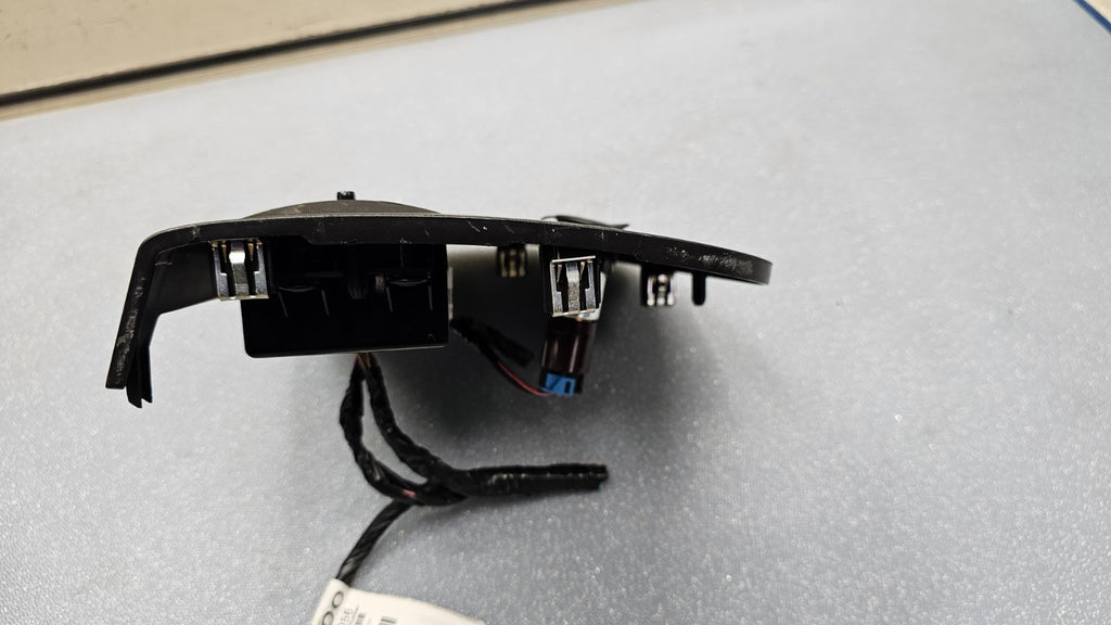 🔥 07-14 GMC Yukon  Console Mounted Temperature Climate Radio Control Black