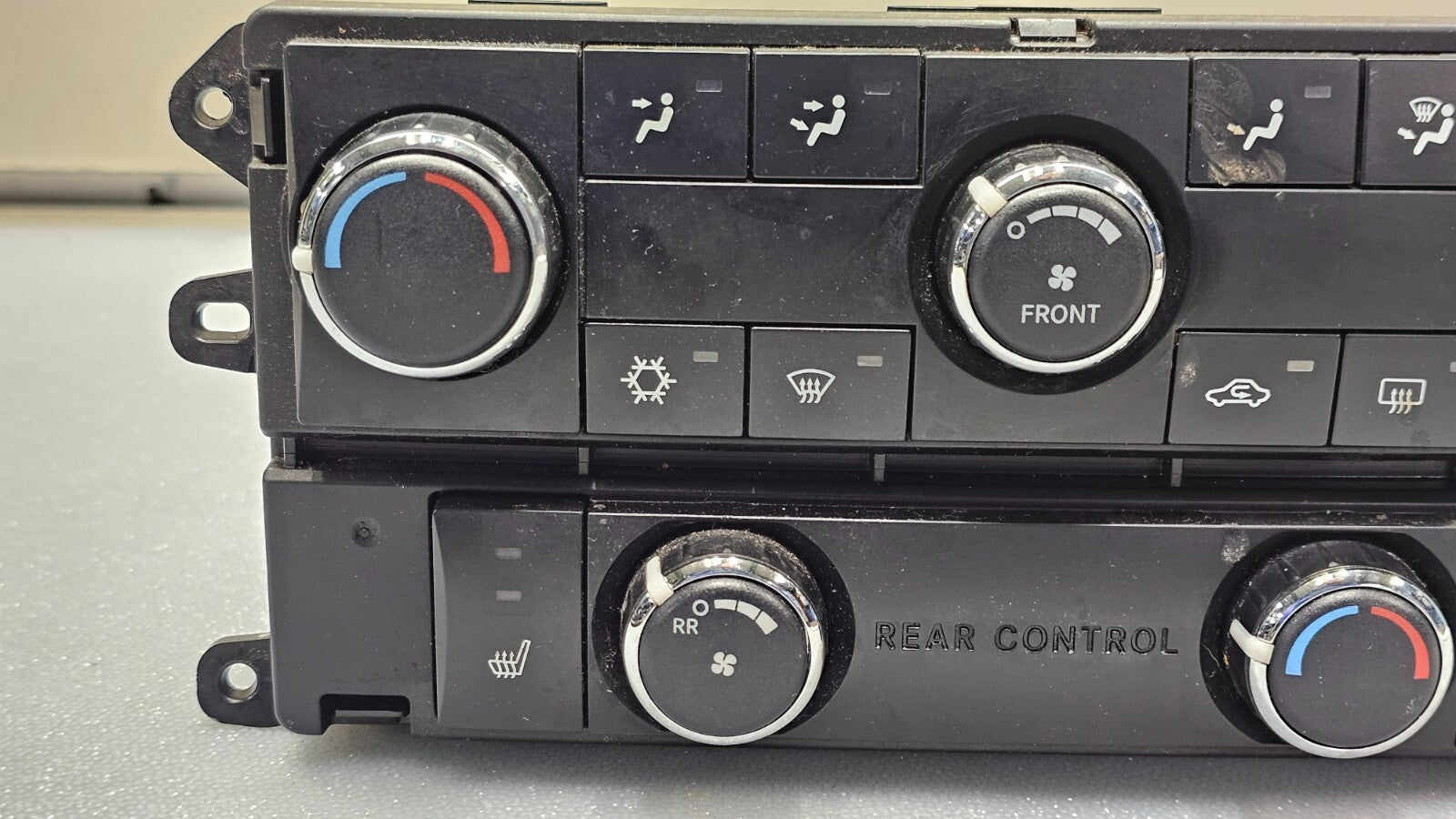 🔥08-10 Dodge Grand Caravan Town & Country Climate Control Rear A/C Heater Dash