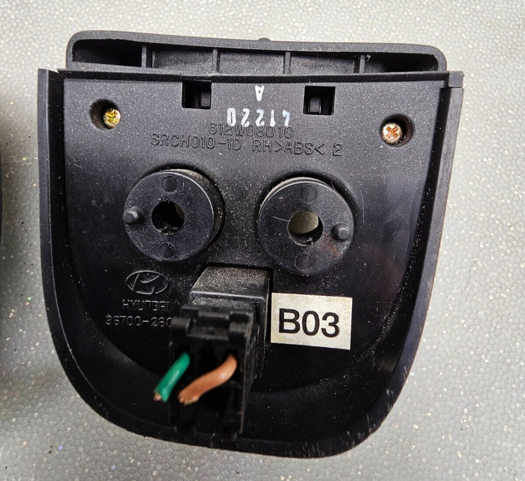 🔥01-06 Hyundai Santa Fe Steering wheel Cruise Control Switch Set Plastic OEM