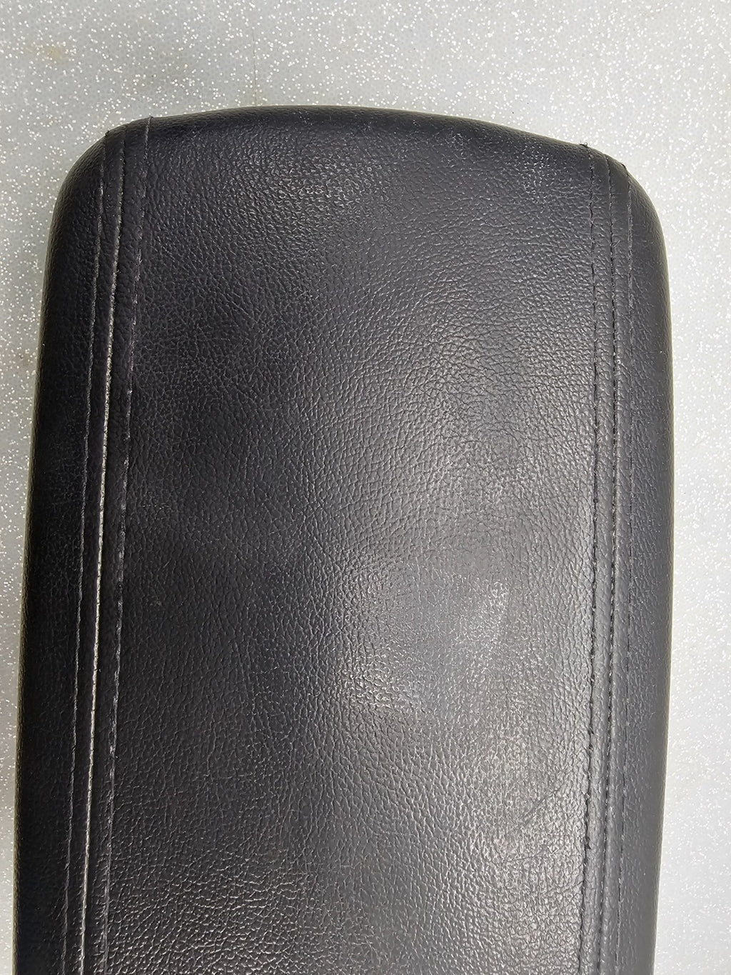 🔥2010-2013 Kia Forte Koup Center Console Leather Lid Arm Rest Storage Black OEM