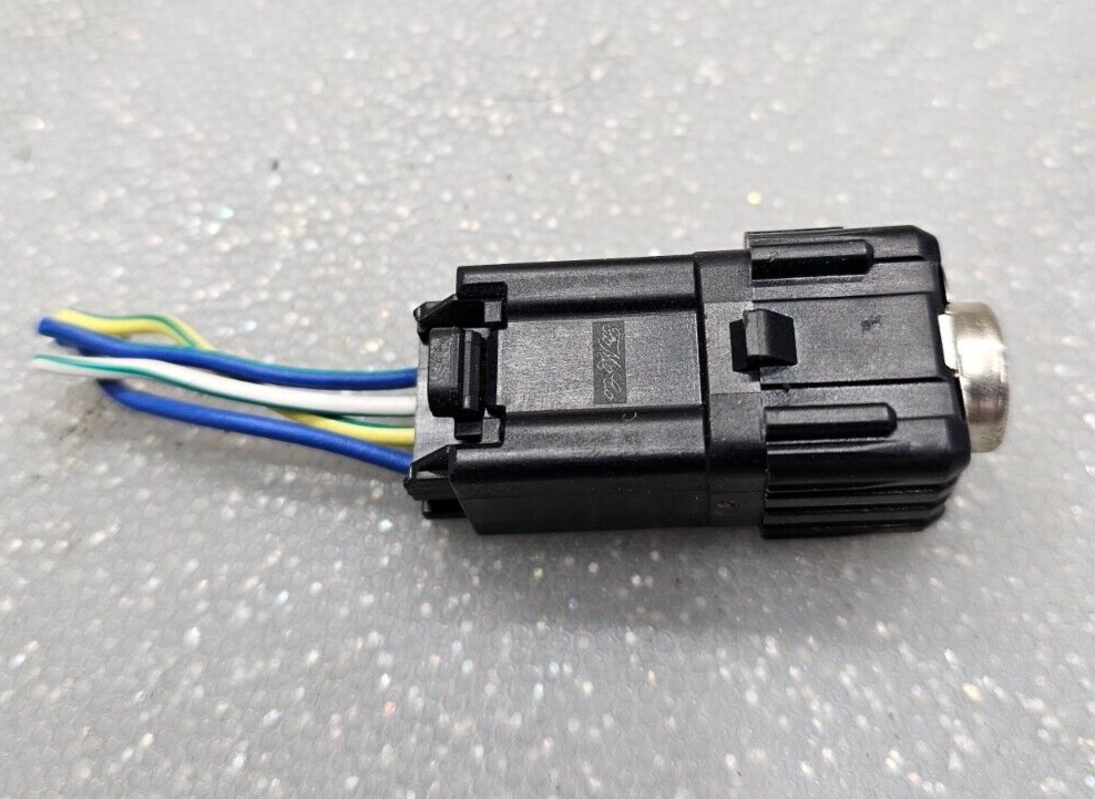 🔥2008-2015 FORD ESCAPE AUDIO AUX AUXILIARY INPUT PORT JACK/FE ASSEMBLY