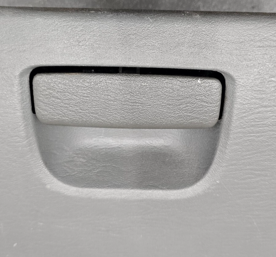 🔥01-07 CARAVAN TOWN COUNTRY VOYAGER DASH GLOVE BOX COMPARTMENT ASSEMBLY GRAY