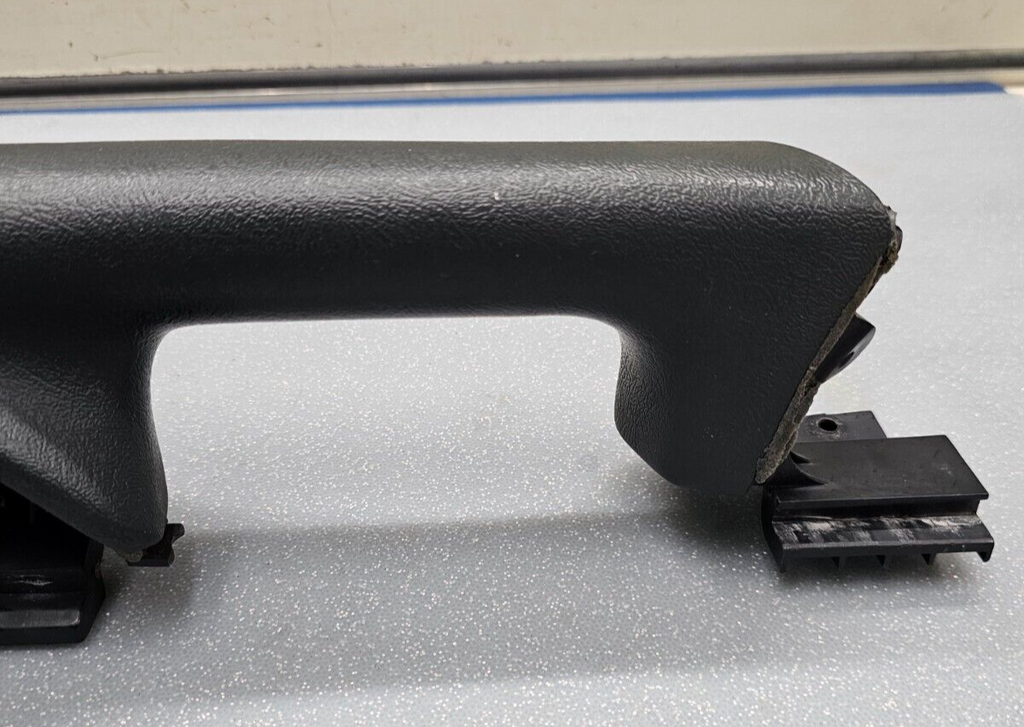 🔥03-06 Silverado SIERRA Door Panel ARMREST Front Left Driver Handle Graphite