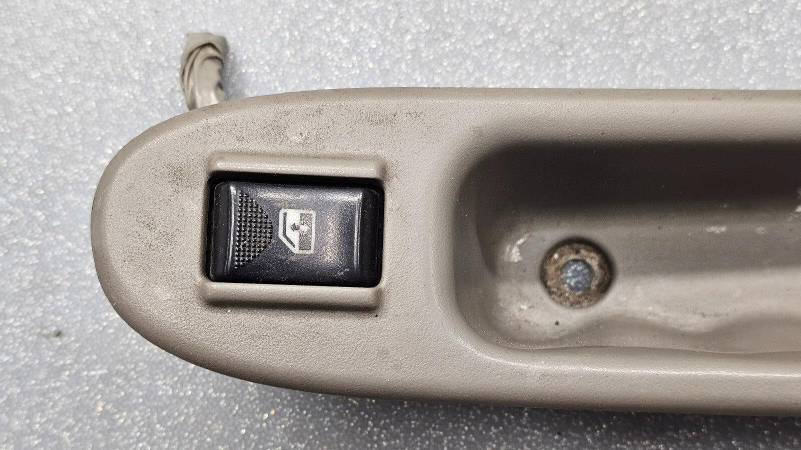 🔥 00-05 Chevrolet Impala Right Passenger Door  Window Switch