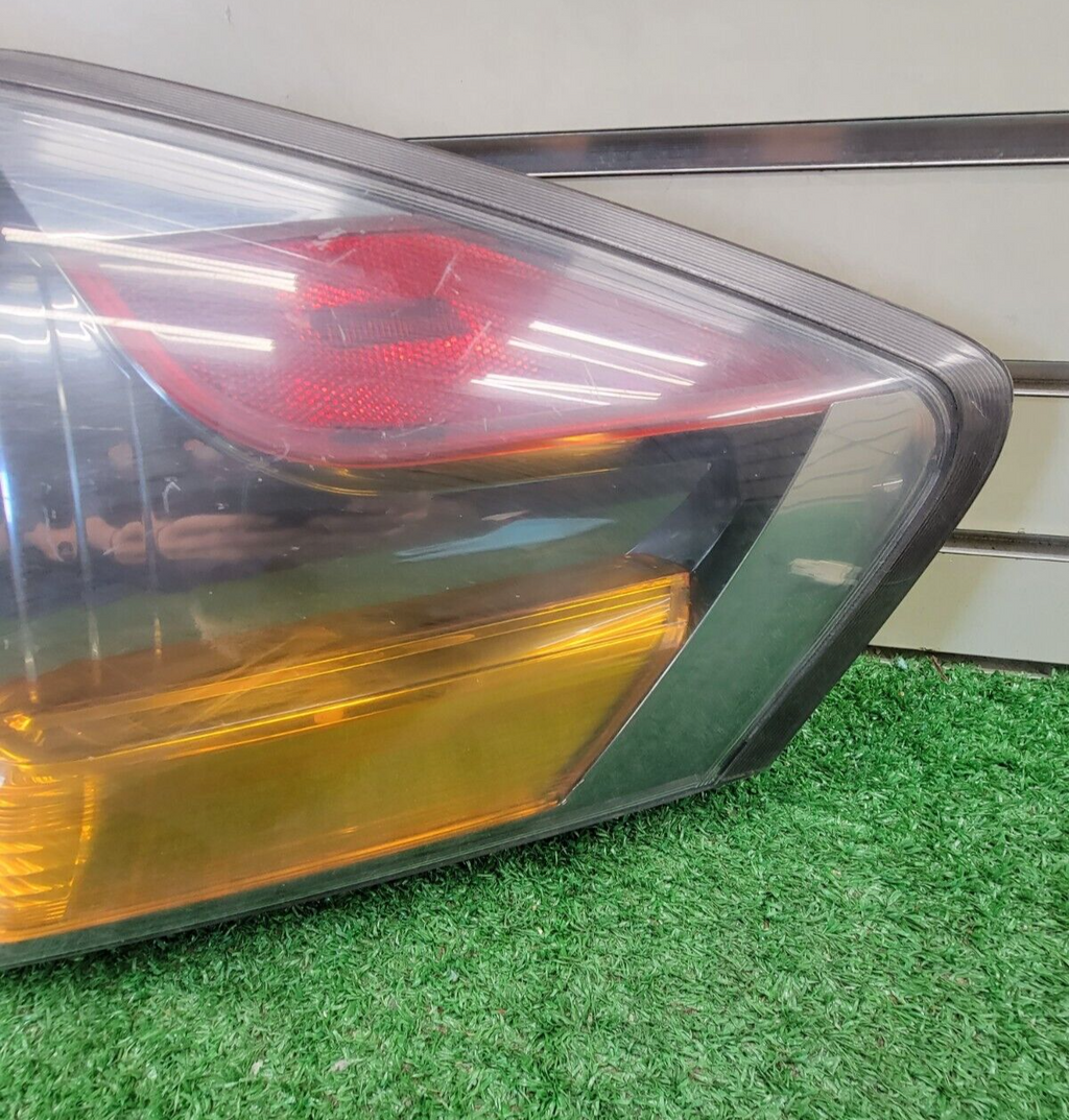 🔥2007-2012 Nissan Altima Tail Light Assembly Right Passenger Sedan Chrome OEM