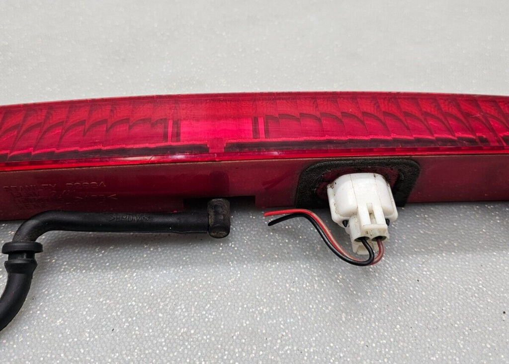 🔥2003-2007 Nissan Murano Rear 3rd Third Brake Light High Mount OEM