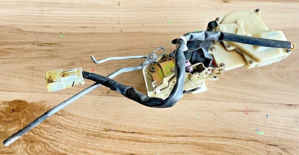 🔥1996 - 2000 HONDA CIVIC 2DR FRONT driver DOOR LOCK LATCH  OEM D4