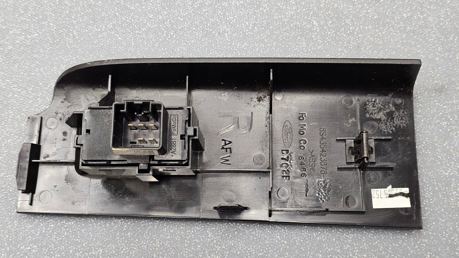 08-11 Ford Focus Front Passenger Door Power Window Switch