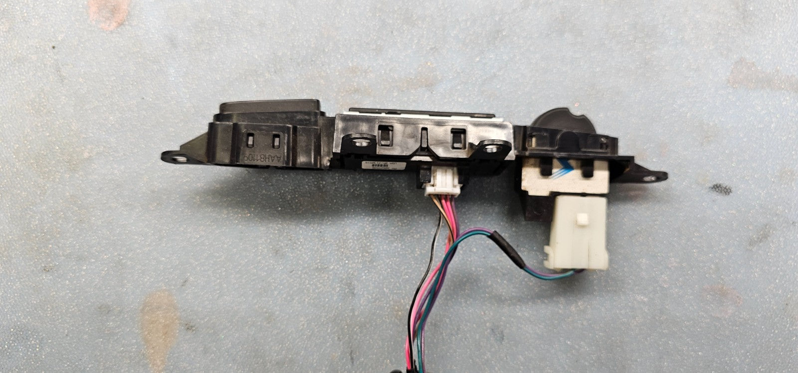 🔥06-24 Express Savana HAZARD INFO SWITCH DISPLAY PANEL PUSH BUTTON ASSEMBLY