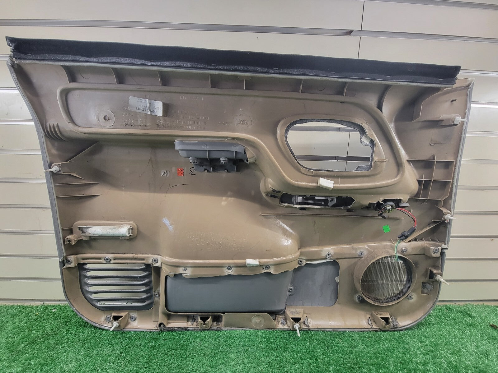 🔥95-99 Chevy GMC Silverado C/K DOOR PANEL Front Passenger Right Gray OEM D2