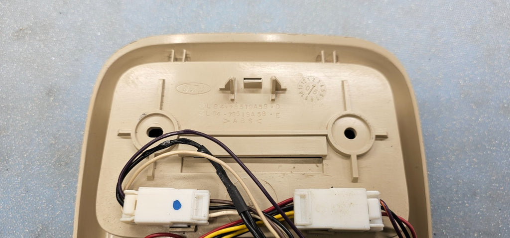 🔥01-07 Escape Mariner Tribute Overhead Console Map Dome Light Lamp Assembly Tan