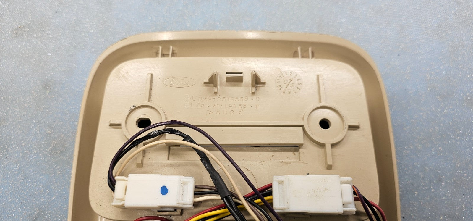 🔥01-07 Escape Mariner Tribute Overhead Console Map Dome Light Lamp Assembly Tan
