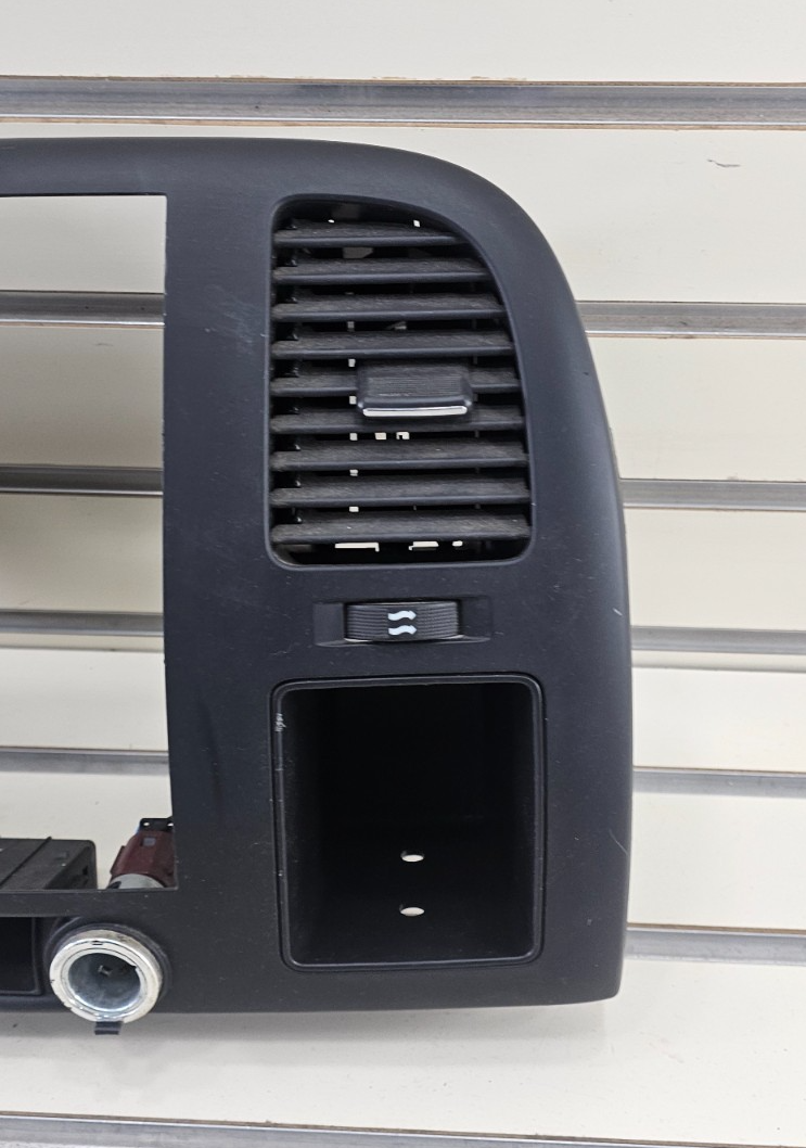 🔥07-14 Silverado SIERRA Center Dash Radio Bezel AC Climate Trim 2 Vent BLACK B6