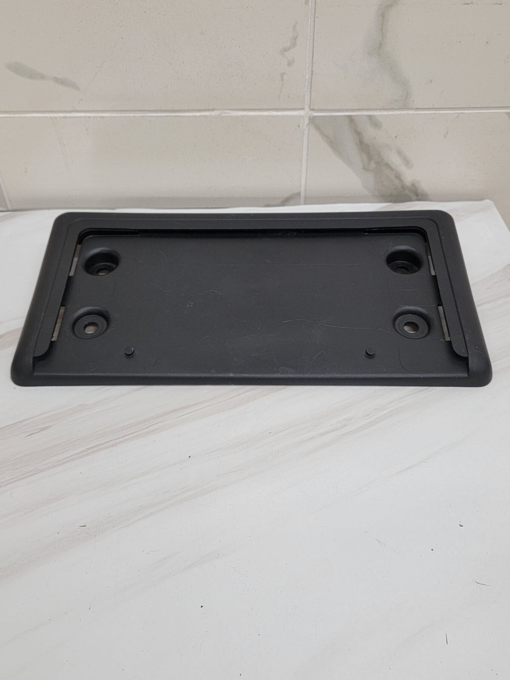🔥2002-2009 GMC Envoy Front License Plate Bracket Mount OEM 15032017