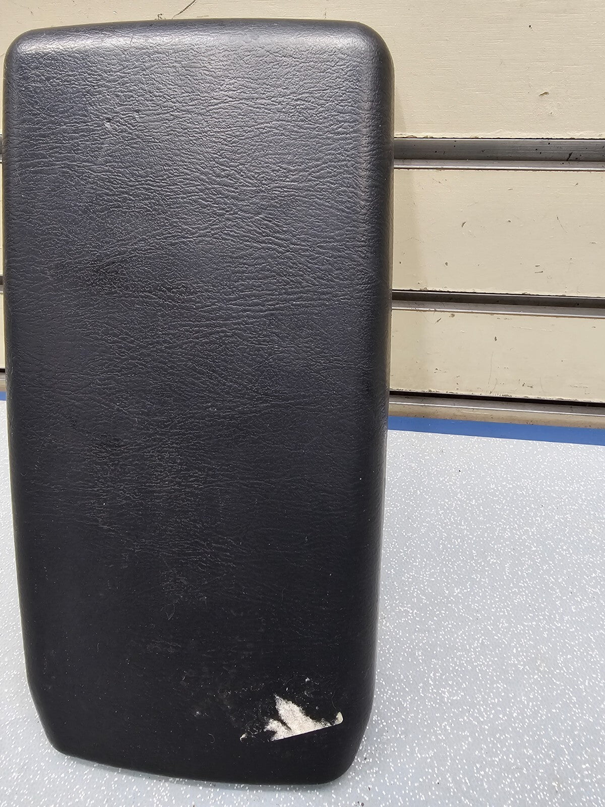 🔥03-08 Subaru Forester Center Console Arm Rest Lid Storage Cover Assembly Black