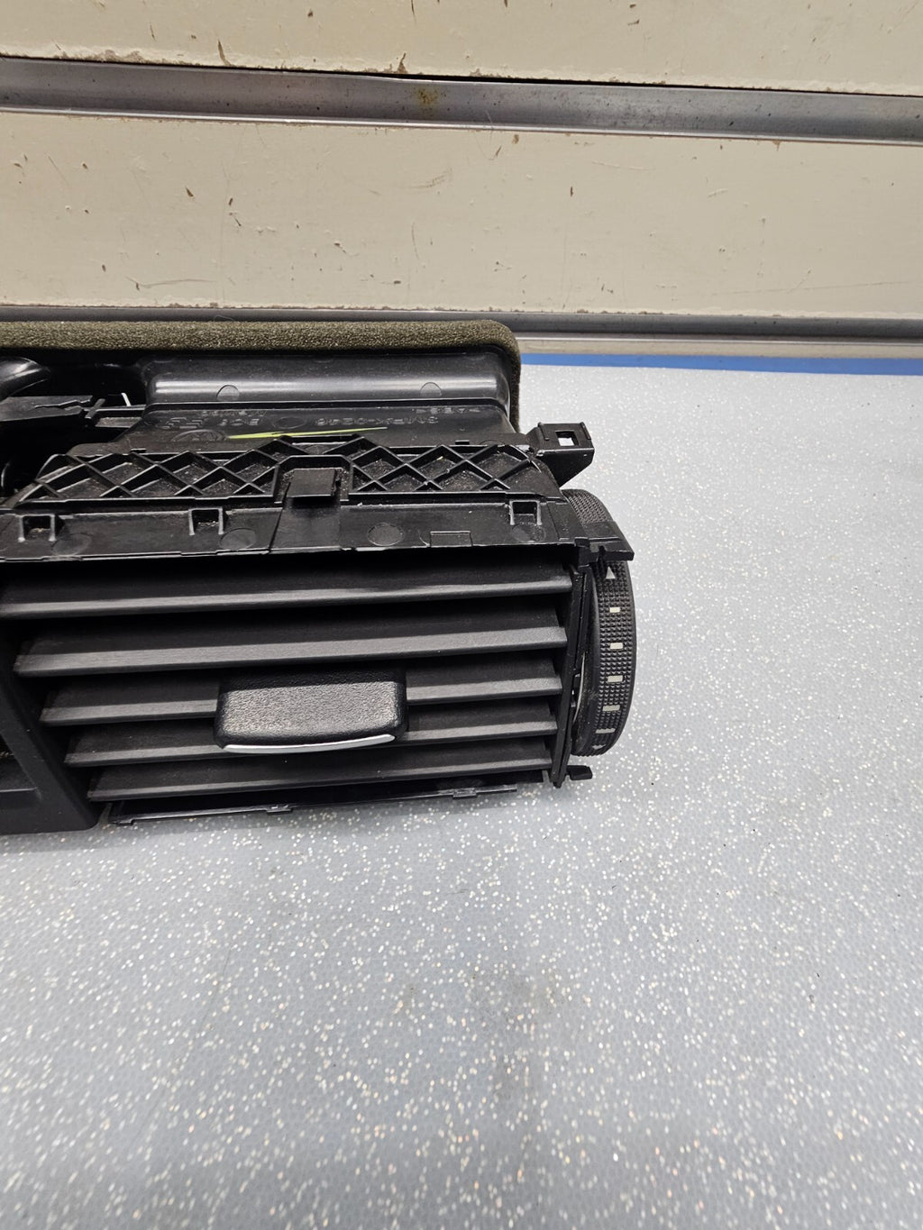 11-14 VOLKSWAGEN VW JETTA CENTER DASH AC HEATER WARMER INTERIOR AIR VENT GRILLE