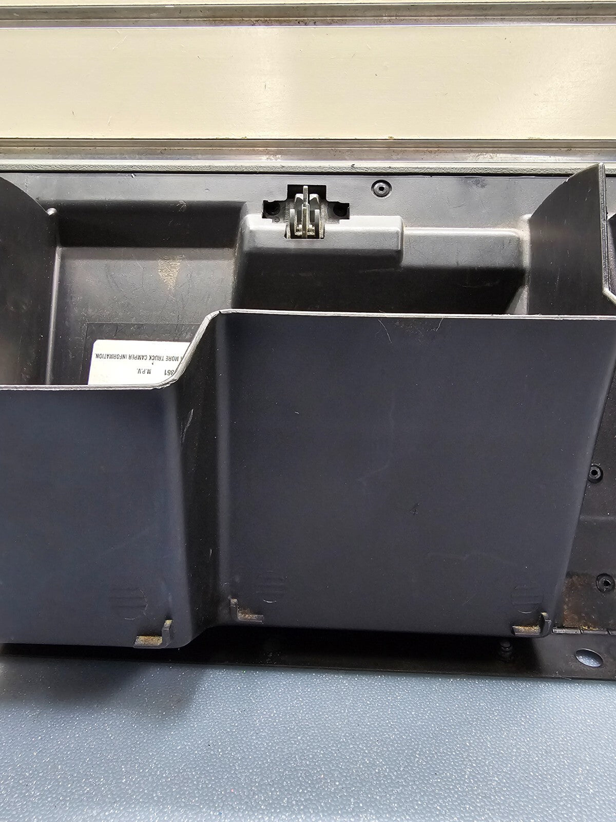🔥99-06 SILVERADO SIERRA Dash GLOVE BOX Storage Compartment Assembly Black G3