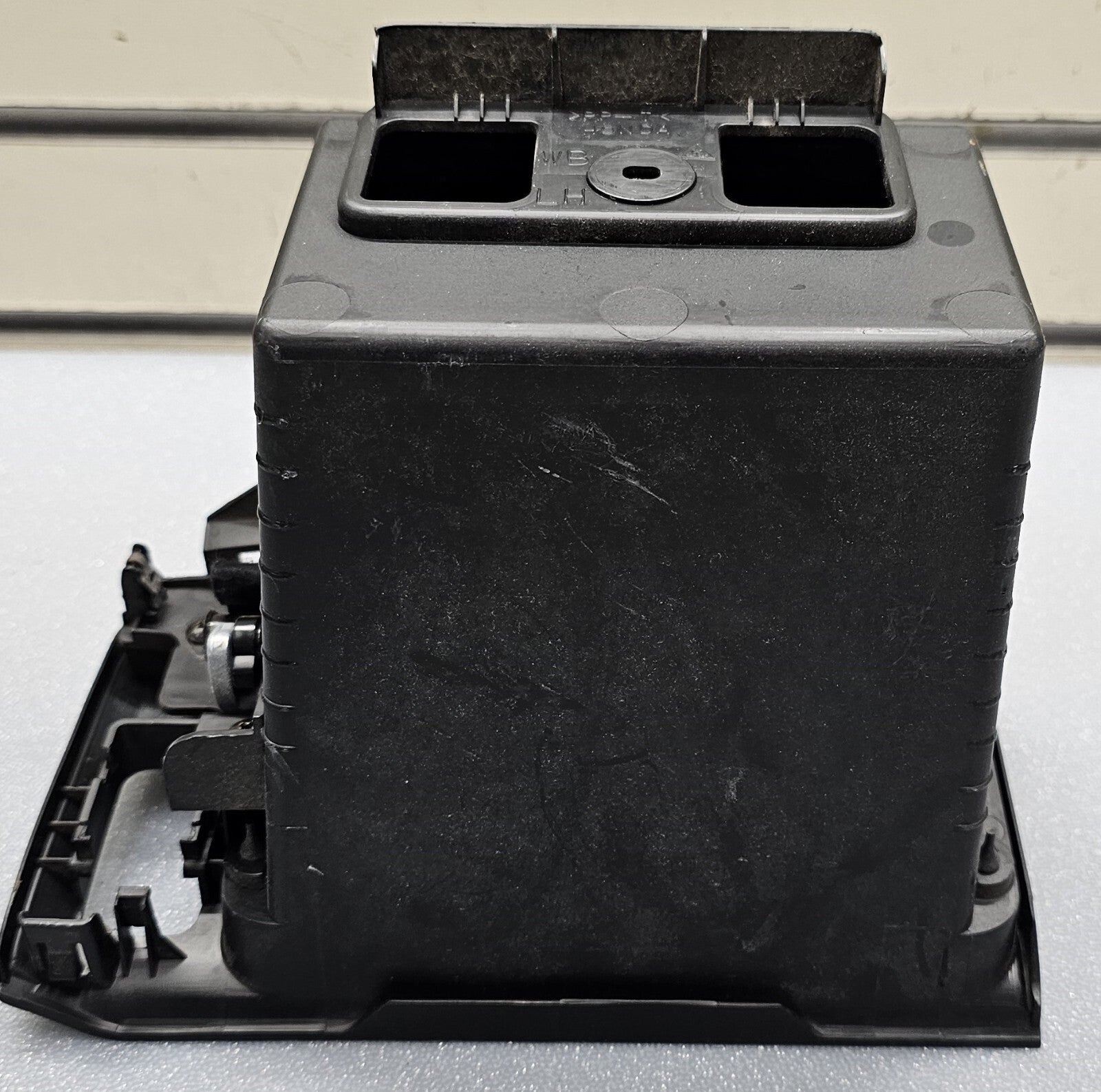 05-06 Honda CR-V OEM Center Dash Console Panel Storage Box Compartment Cubby Bin