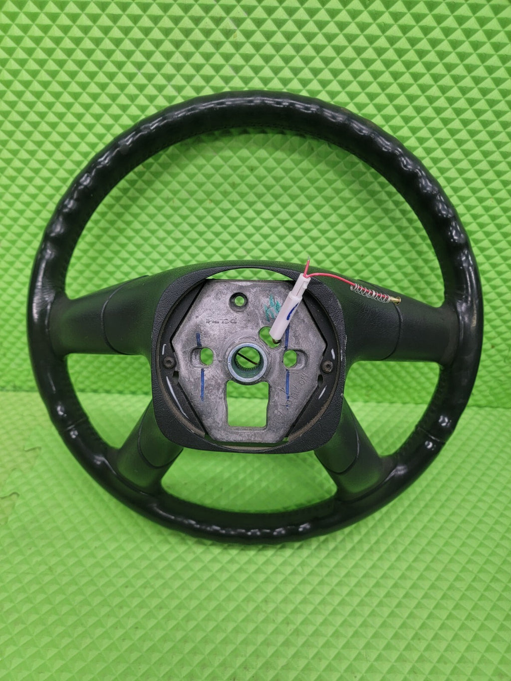 🔥03-06 SILVERADO SIERRA YUKON TAHOE SUBURBAN STEERING WHEEL LEATHER BLACK