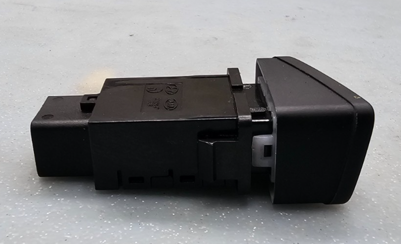 🔥05-06 Hyundai Tucson Rear Defrosted Defroster Heater Control Switch Button